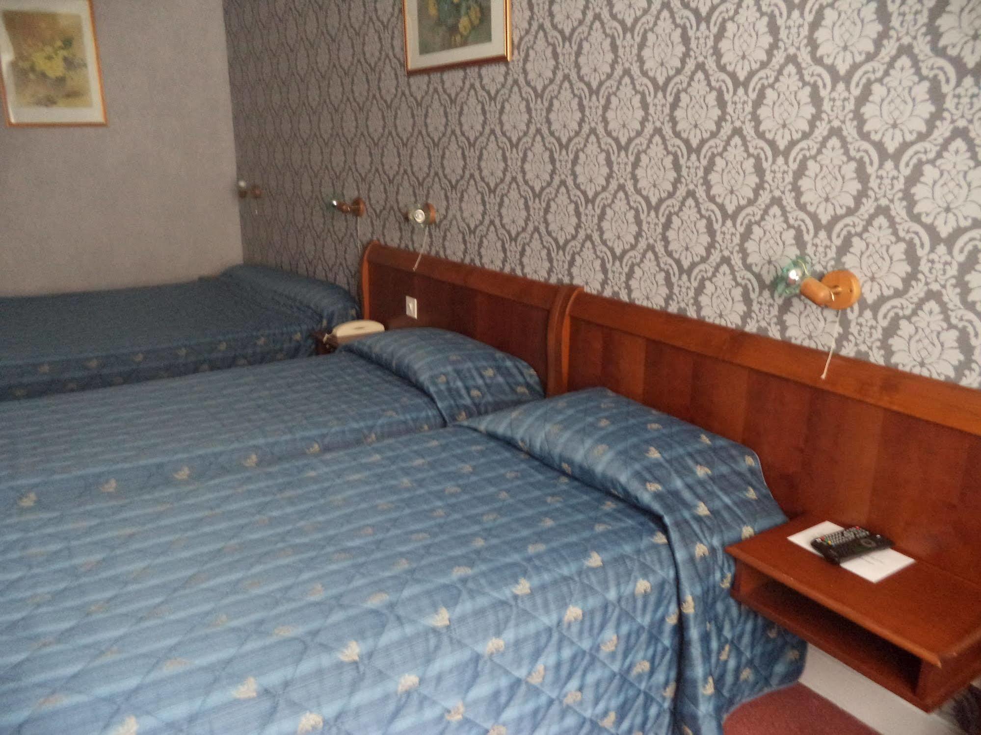 Cit'Hotel Avallon Vauban Экстерьер фото